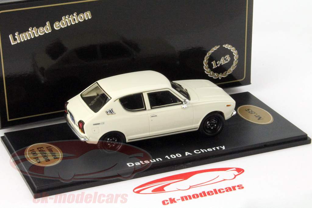 Datsun 100 A Cherry 白 1:43 Bevro