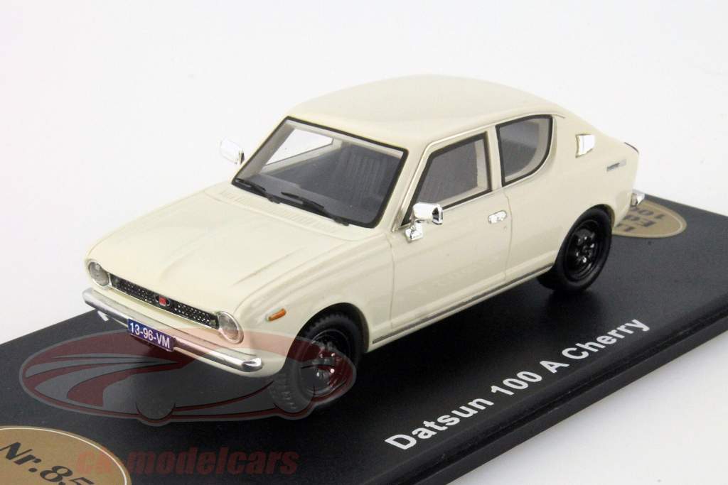 Datsun 100 A Cherry 白 1:43 Bevro