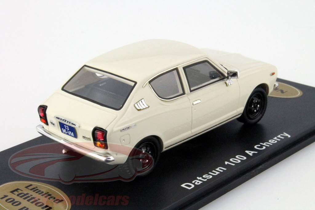 Datsun 100 A Cherry 白 1:43 Bevro