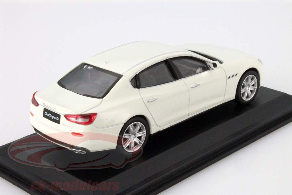 Maserati Quattroporte GTS blanc 1:43 WhiteBox