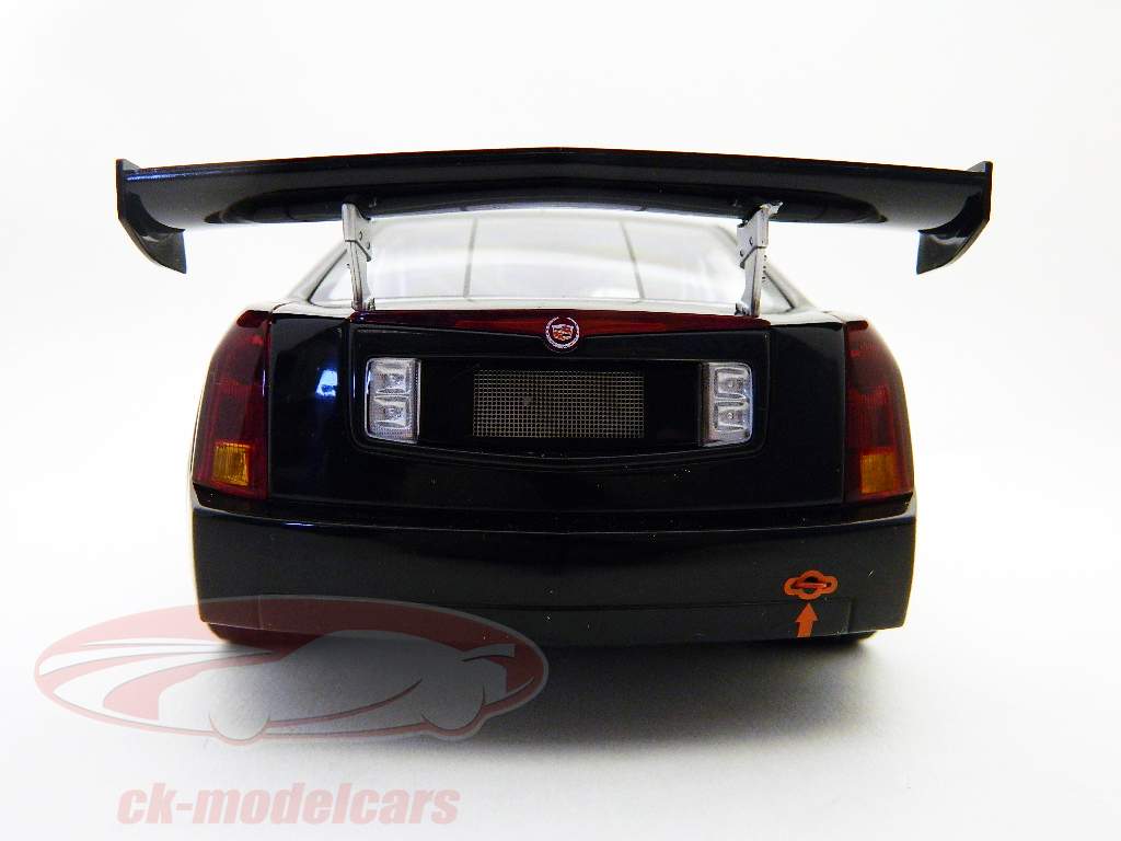 Cadillac CTS-V SCCA World Challenge GT 2004 1:18 AUTOart