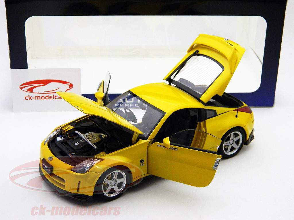 AUTOart Nissan Fairlady Z 1/18 イエロー AUTOart Nissan Fairlady Z 1/18 イエロー AUTOart Nissan