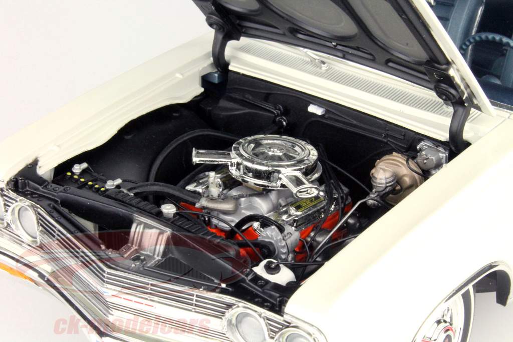 雪佛兰舍韦勒 Malibu SS Code L79 1965年 貂白色 1:18 GMP