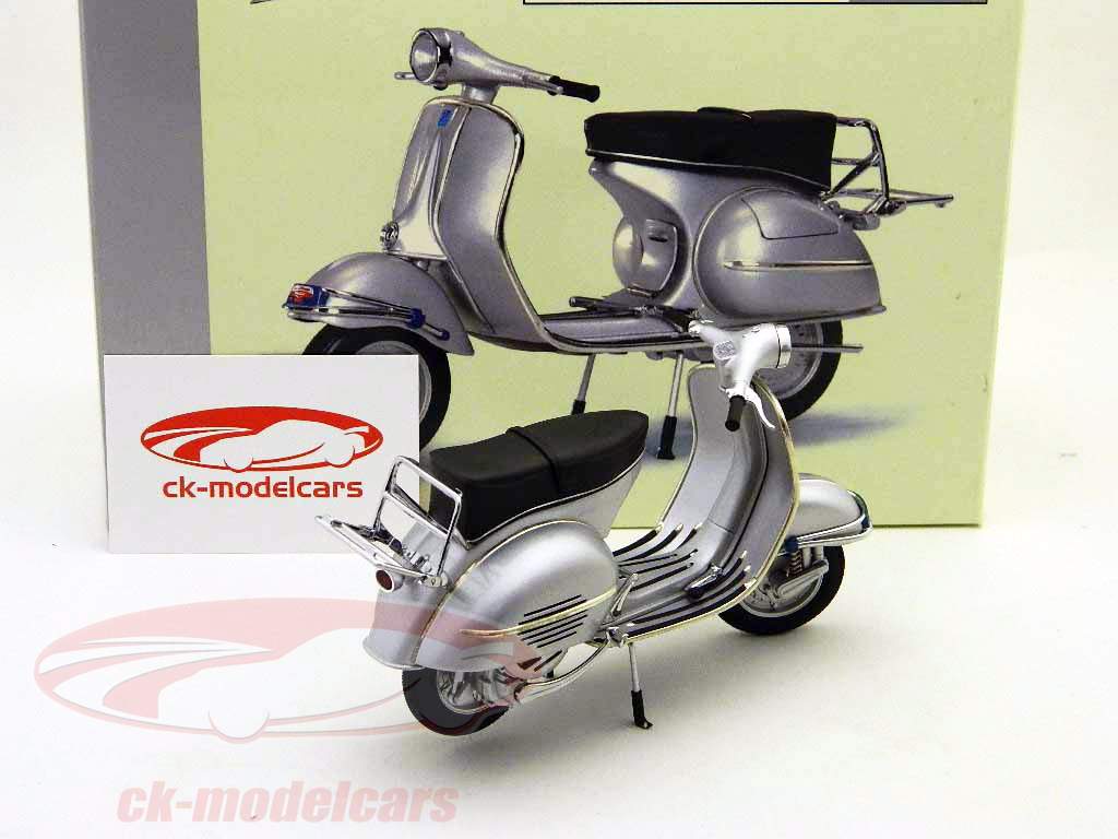 AUTOart 1:12 Vespa Scooter GS 150 silber / silver 12521