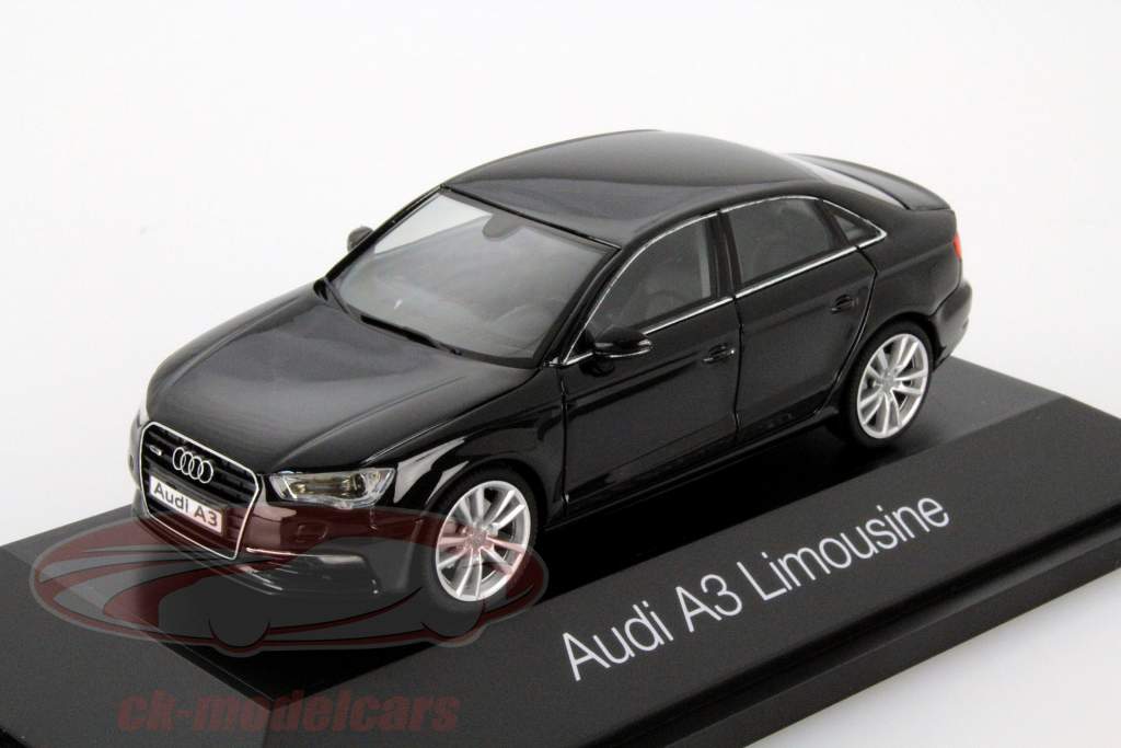 Herpa 1:43 Audi A3 Limousine brillant schwarz 070737