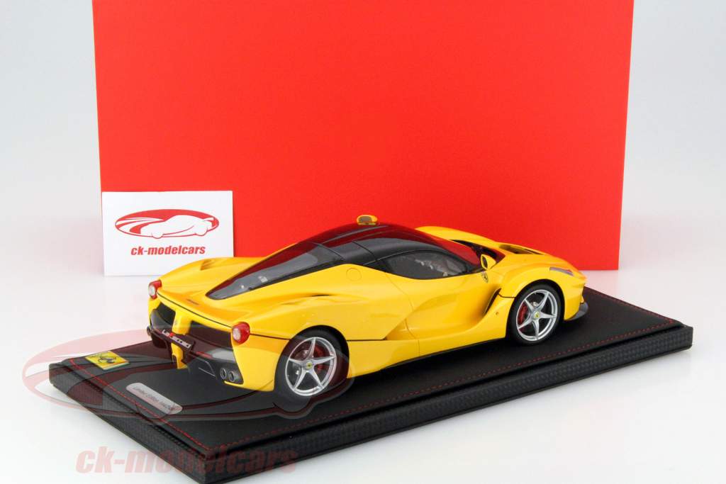 Ferrari LaFerrari Año 2013 amarillo / negro 1:18 BBR