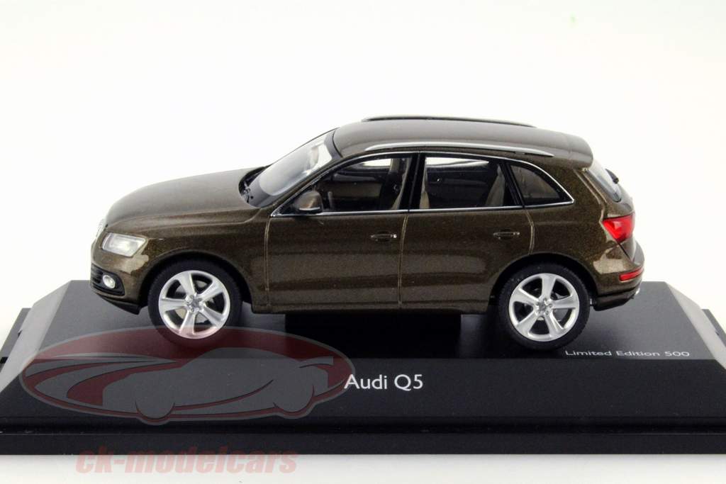 Audi Q5 Jaar 2012 Maya bruin 1:43 Schuco