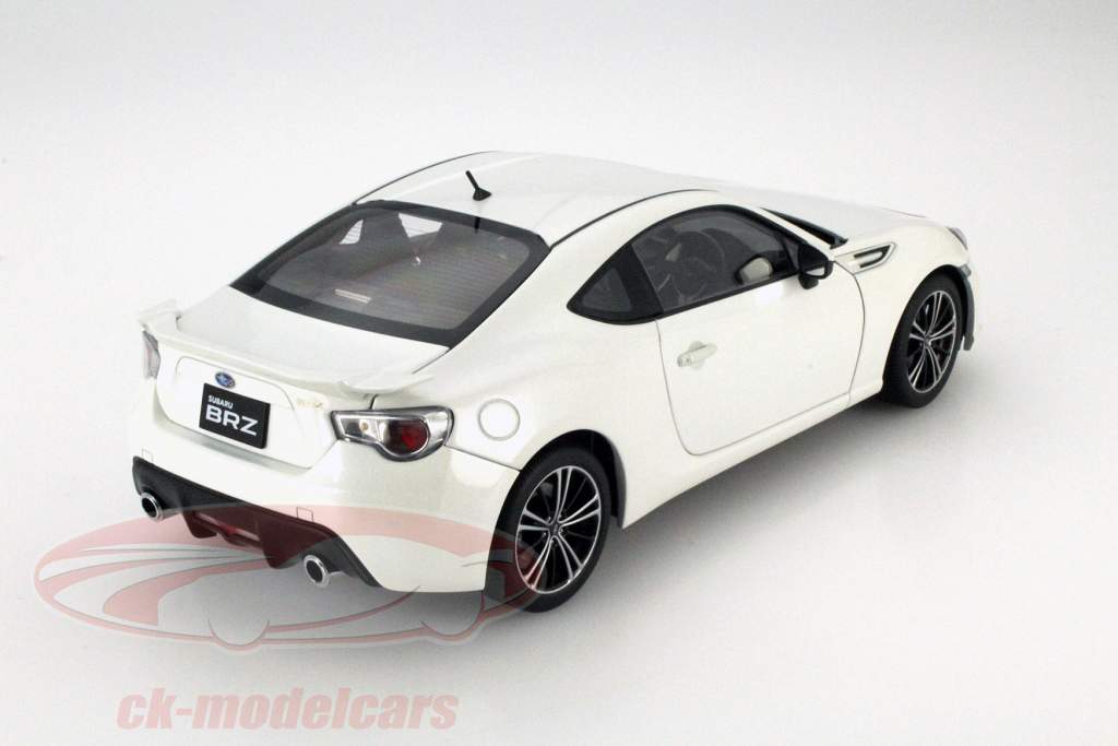 斯巴鲁 BRZ 白色 1:18 奥托 AUTOart