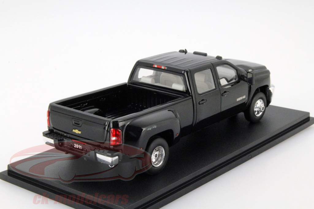 Chevrolet Silverado 3500 HD År 2011 sort 1:43 GLM