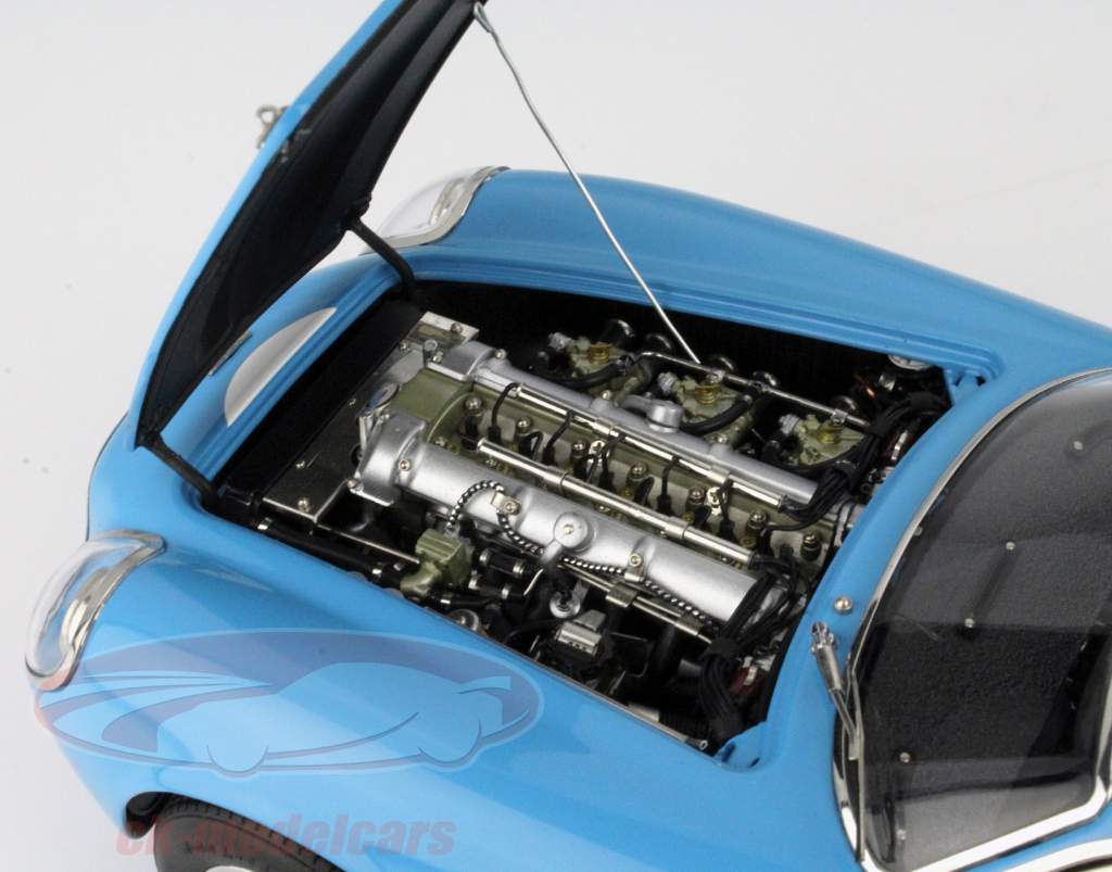 Aston Martin DB4 GT Zagato Rennversion 1961 1:18 CMC