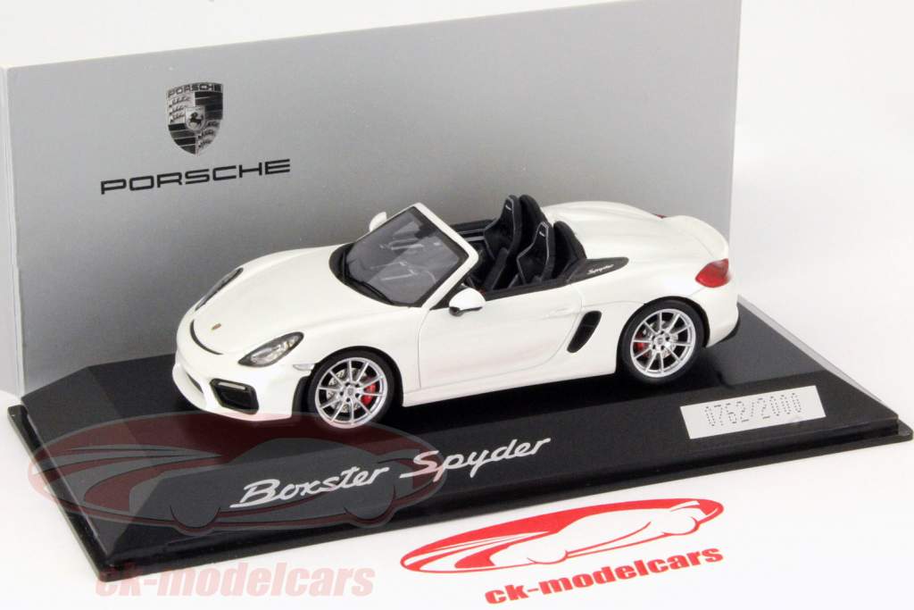 Porsche Boxster Spyder (981) blanco 1:43 Spark
