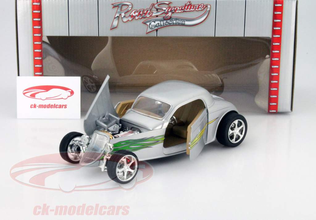 Ford Coupe 年 1933 銀 1:18 Yatming