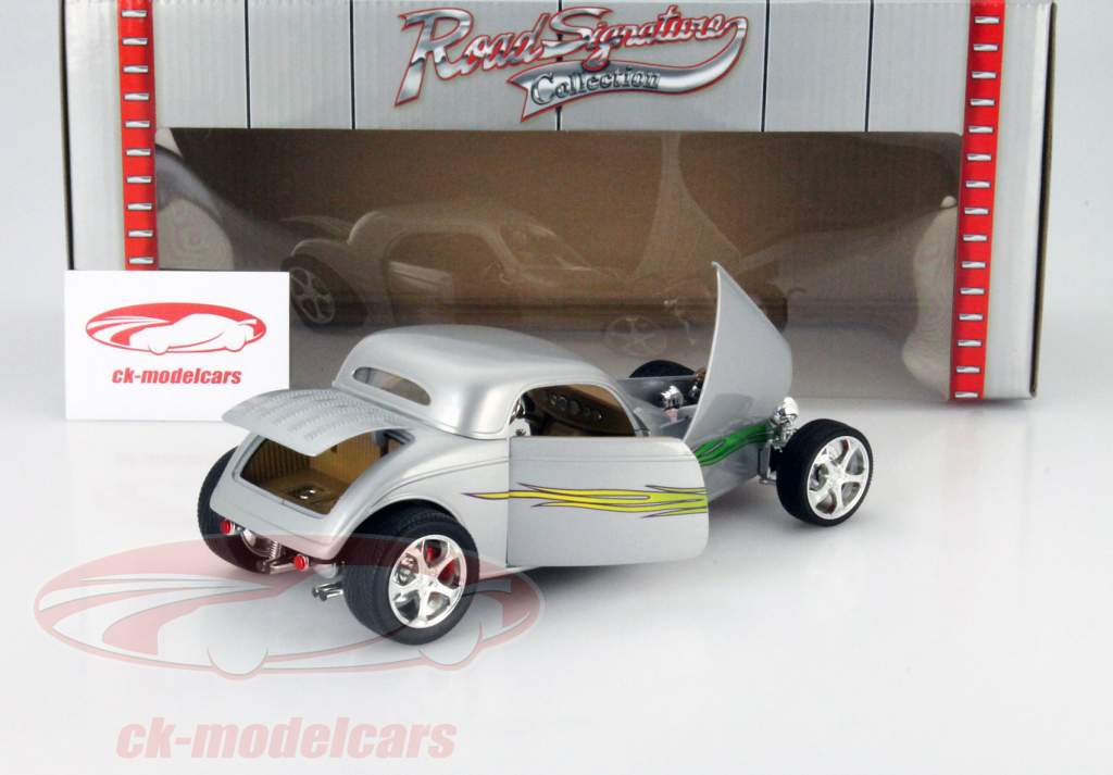 Ford Coupe Année 1933 argent 1:18 Yatming