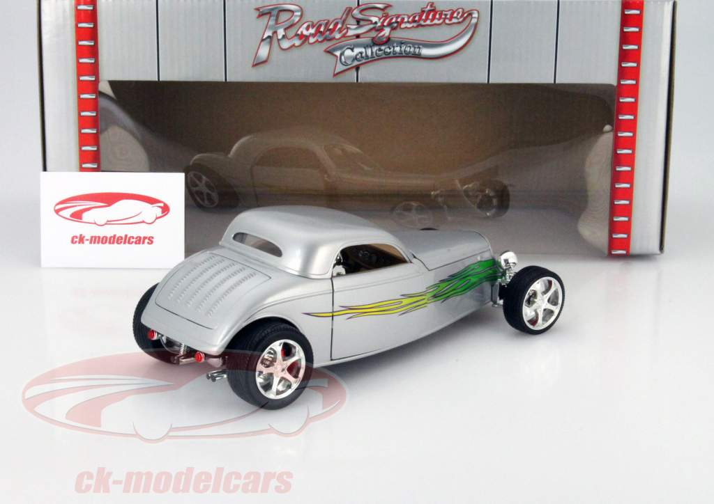 Ford Coupe 年 1933 銀 1:18 Yatming