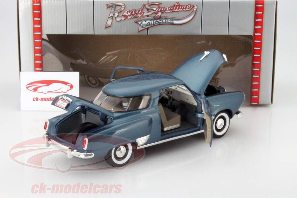 Studebaker Champion Year 1950 dark blue 1:18 Yatming