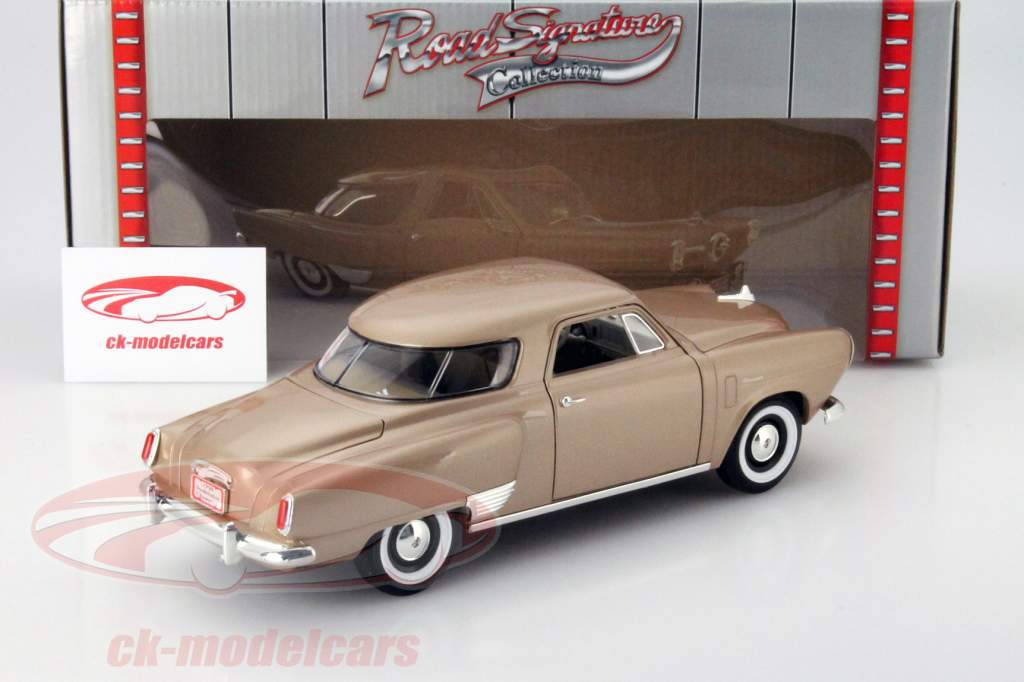 Studebaker Champion Year 1950 gold 1:18 Yatming