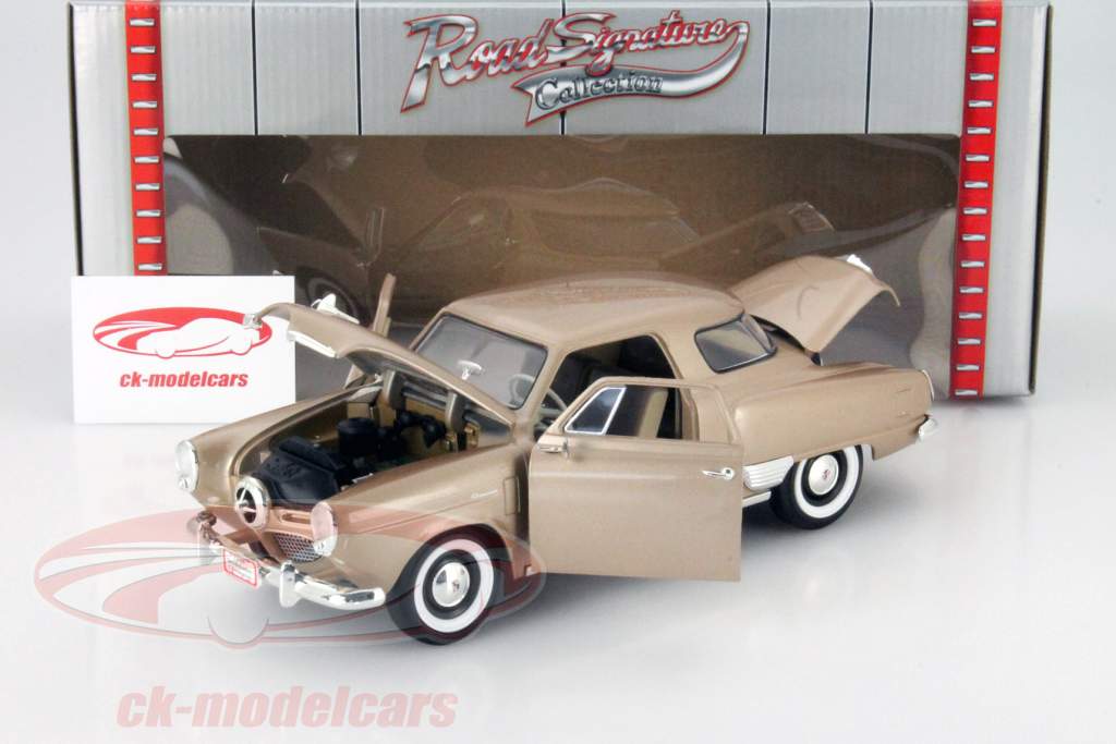 Studebaker Champion Ano 1950 ouro 1:18 Yatming