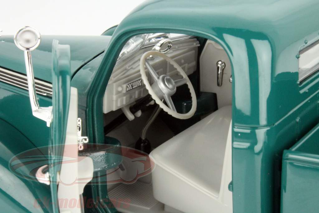 Studebaker Coupe Express Pick Up Ano 1937 verde escuro 1:18 Yatming
