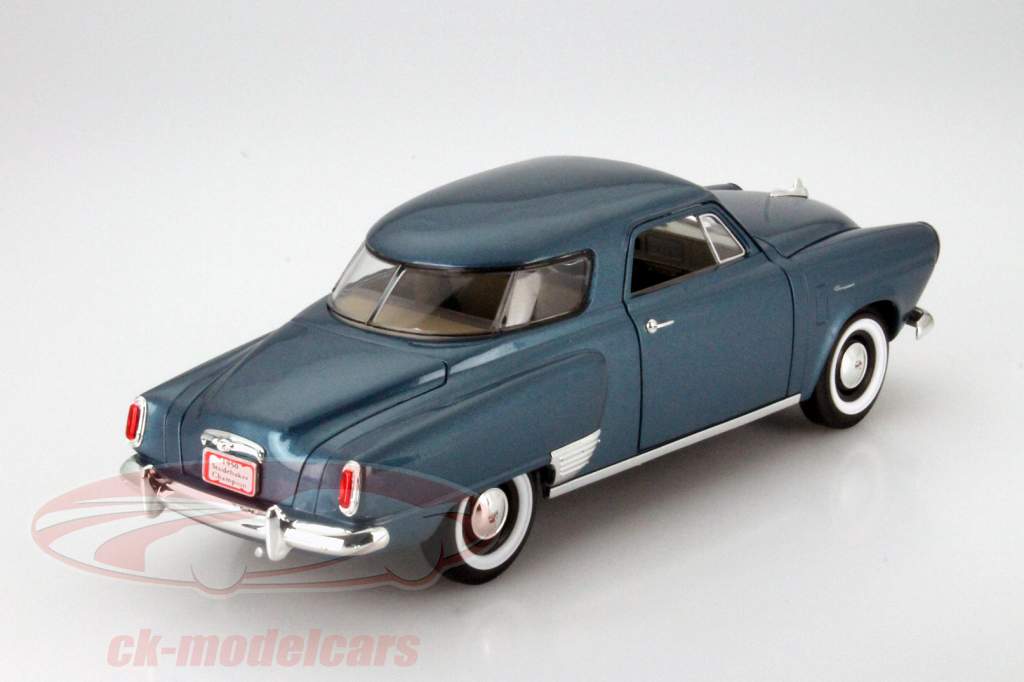 Studebaker Champion Anno 1950 blu scuro 1:18 Yatming