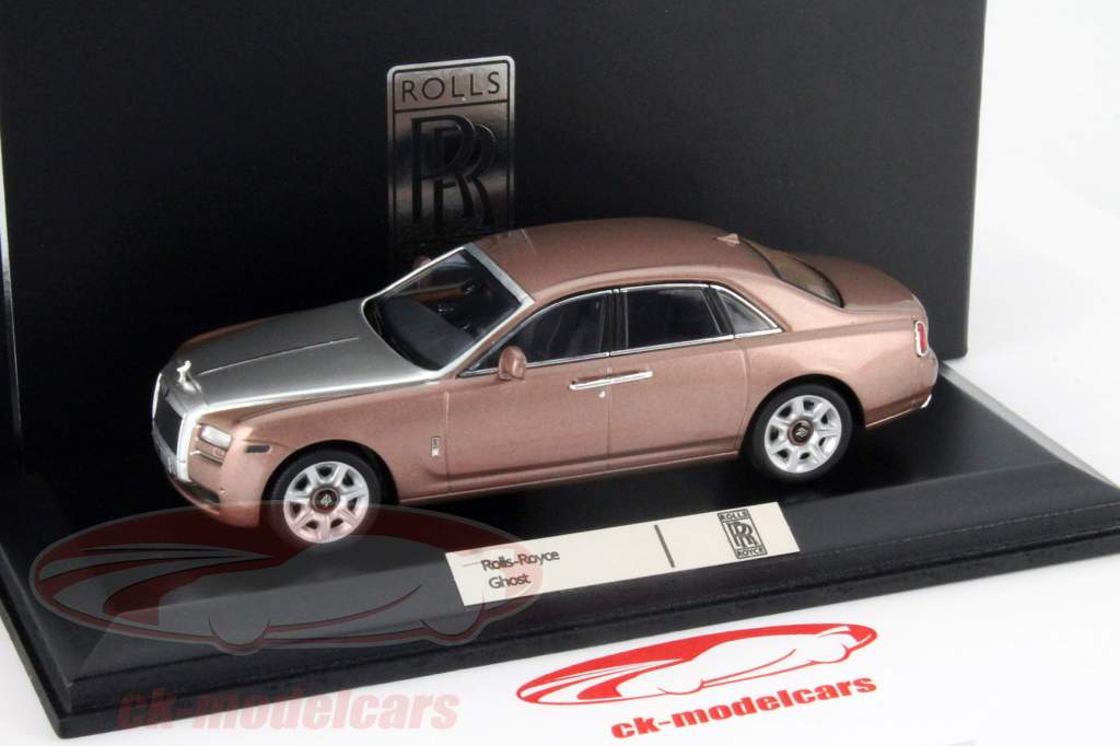 Rolls Royce Ghost Year 2009 palrose / silver 1:43 Ixo
