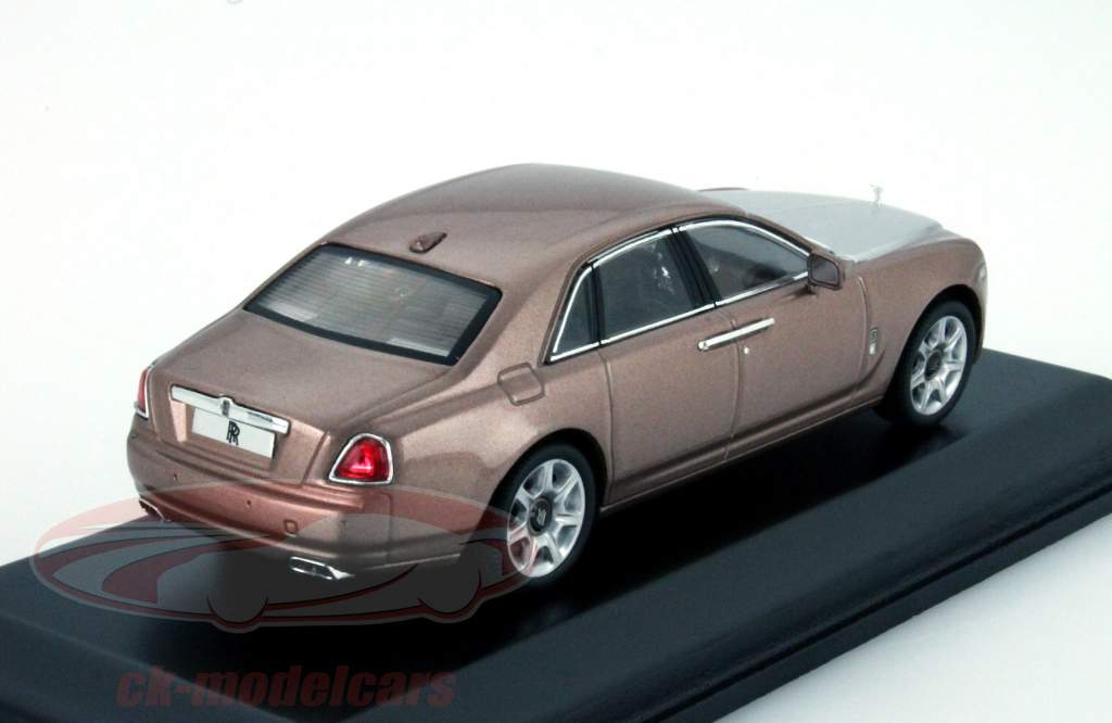 Rolls Royce Ghost 年 2009 palrose / 銀 1:43 Ixo