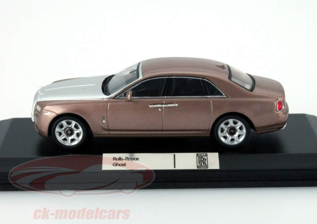 Rolls Royce Ghost Year 2009 palrose / silver 1:43 Ixo