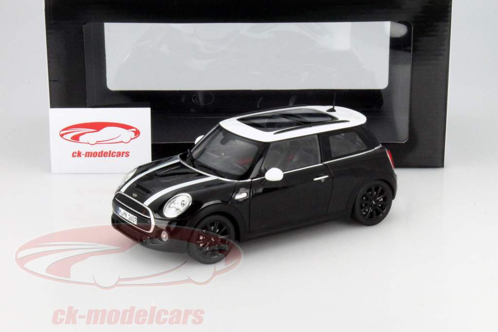Mini Cooper S (F56) черный 1:18 Norev