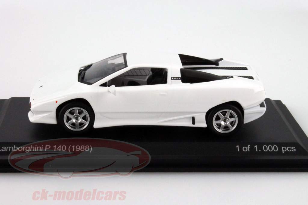 Lamborghini P140 Jaar 1988 wit 1:43 WhiteBox