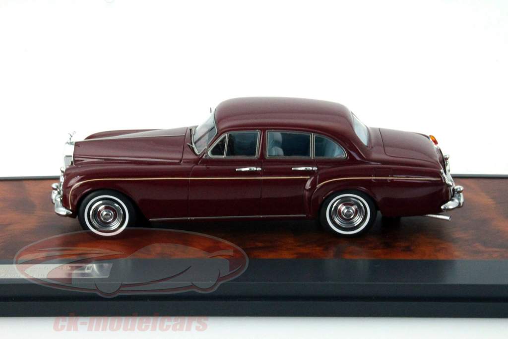 Rolls Royce Silver Cloud III Flying Spur År 1965 rød 1:43 Matrix