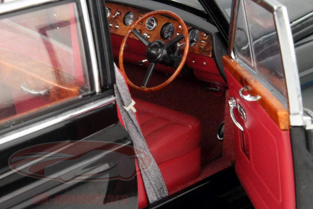 Rolls Royce Phantom VI Landaulet nero con rosso Interno 1:18 CMF