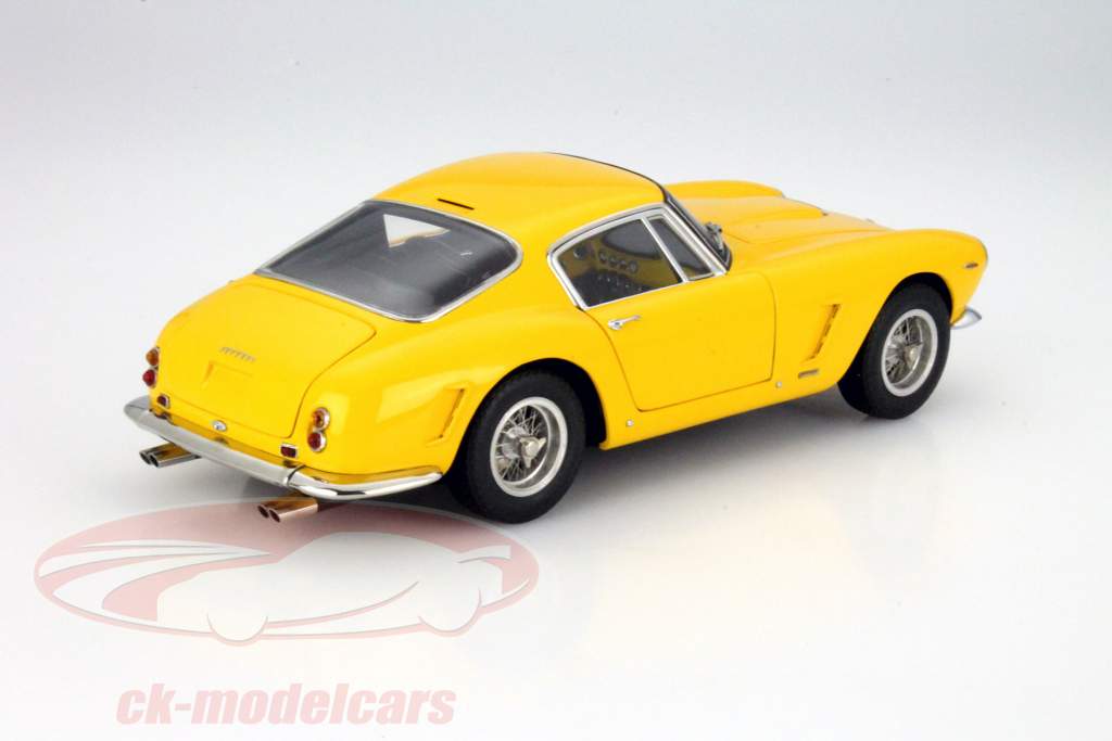 CMC 1:18 1961黄色の午前分に建てフェラーリ250 GTベルリネッタ