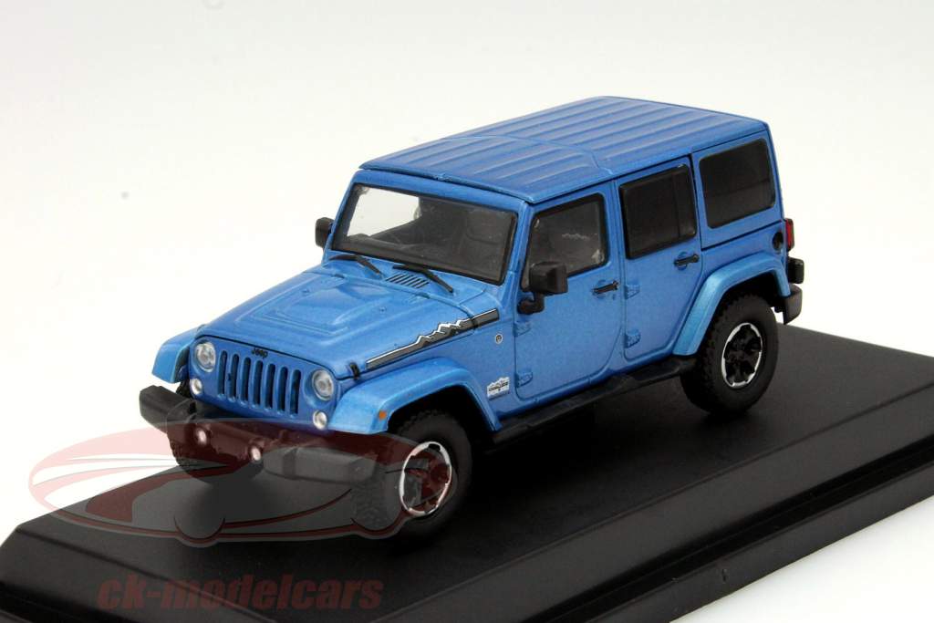 Jeep Wrangler 4-dørs År 2015 blå metallic 1:43 Greenlight
