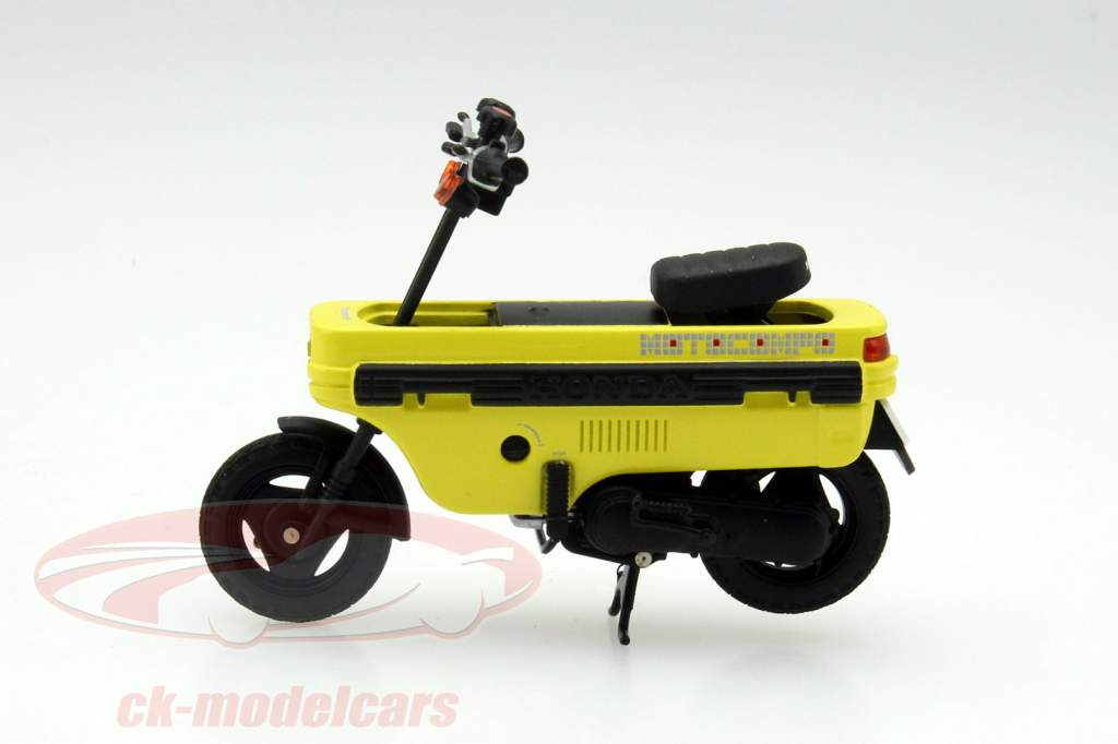AUTOart 1:18 黄色の午前分ホンダシティターボIIの1983年