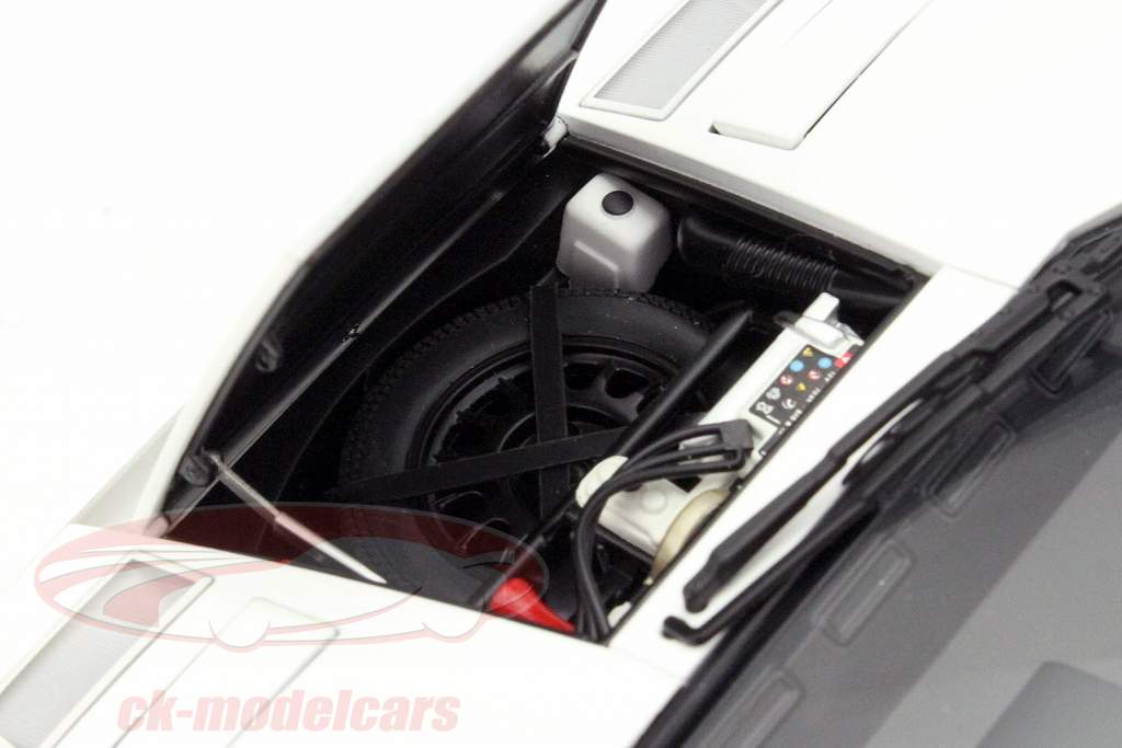 Lamborghini Countach 25th Anniversary Edition Baujahr 1988 weiß 1:18 AUTOart