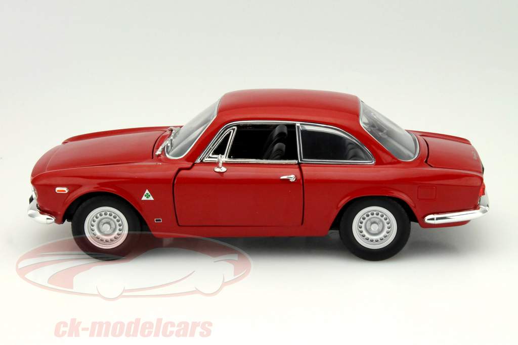 Alfa Romeo Giulia Sprint GTA rosso 1:18 WhiteBox