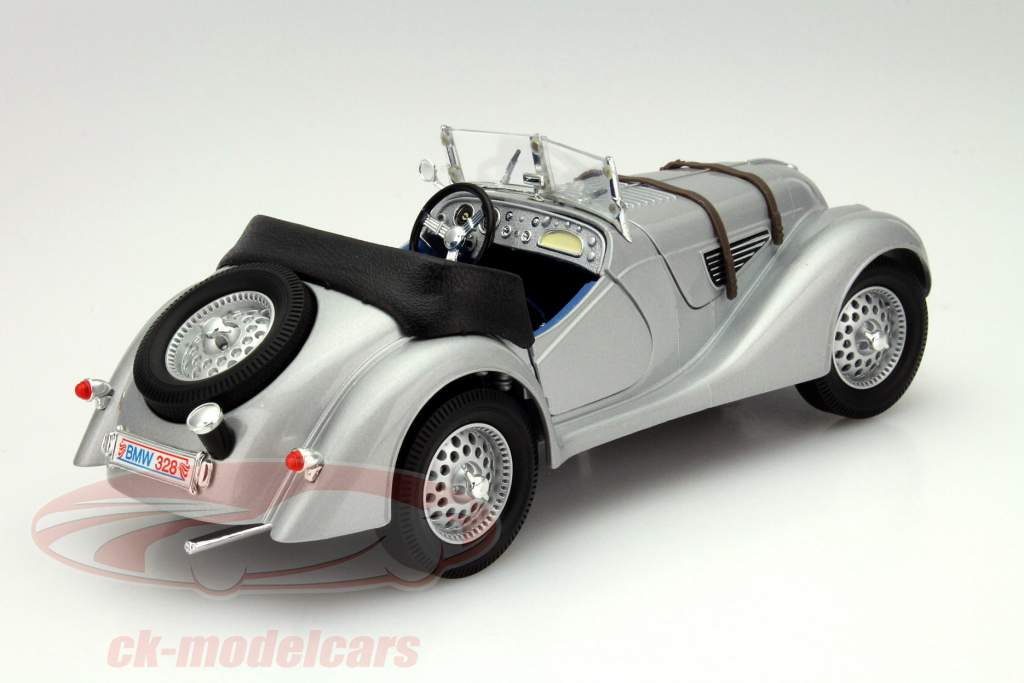 BMW 328 silver 1:18 WhiteBox