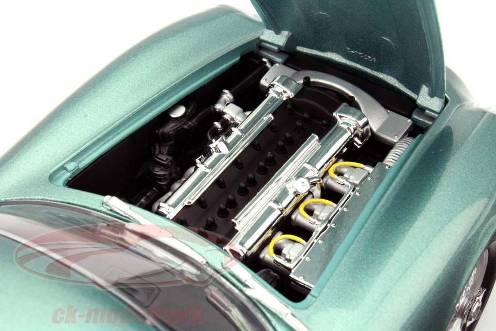 阿斯顿·马丁 DB4 GT Zagato 绿金属色 1:18 WhiteBox