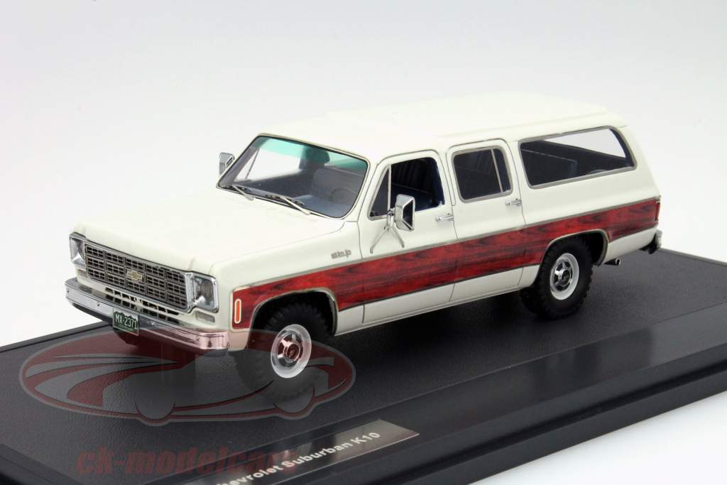 シボレーサバーバンK10 1978年白1時43マトリックス