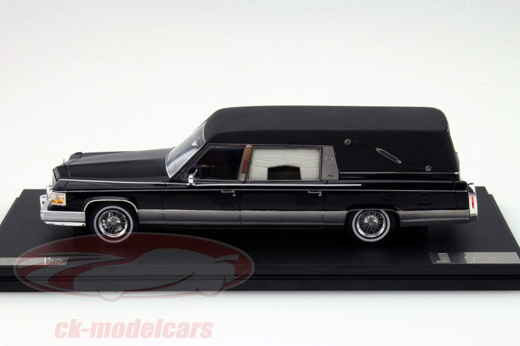 Cadillac Brougham Eureka Concours År 1991 sort 1:43 GLM