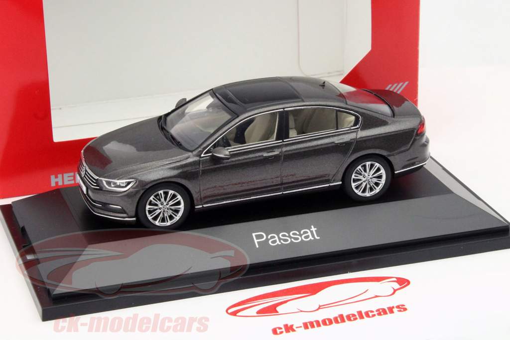 Volkswagen VW Passat grau metallic 1:43 Herpa