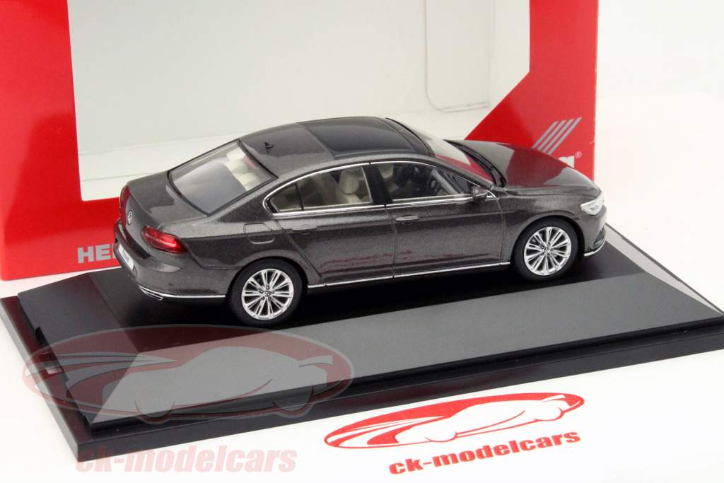 Volkswagen VW Passat grau metallic 1:43 Herpa