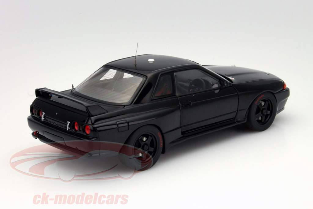 尼桑天际线 (Skyline) GT-R(R32)1992年Plain Body Version 黑色1:18 奥托 AUTOart 