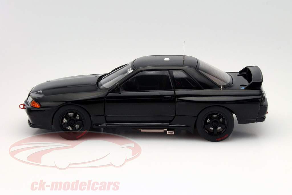 尼桑天际线 (Skyline) GT-R(R32)1992年Plain Body Version 黑色1:18 奥托 AUTOart 