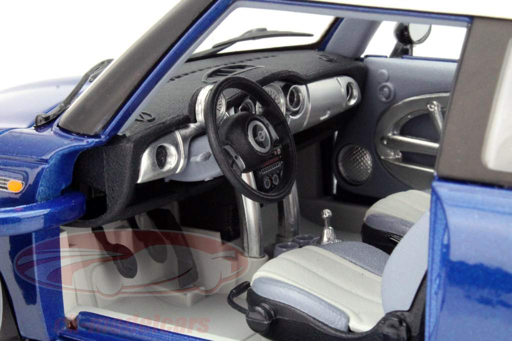 Mini Cooper année 2000 bleu / blanc 1:18 Bburago
