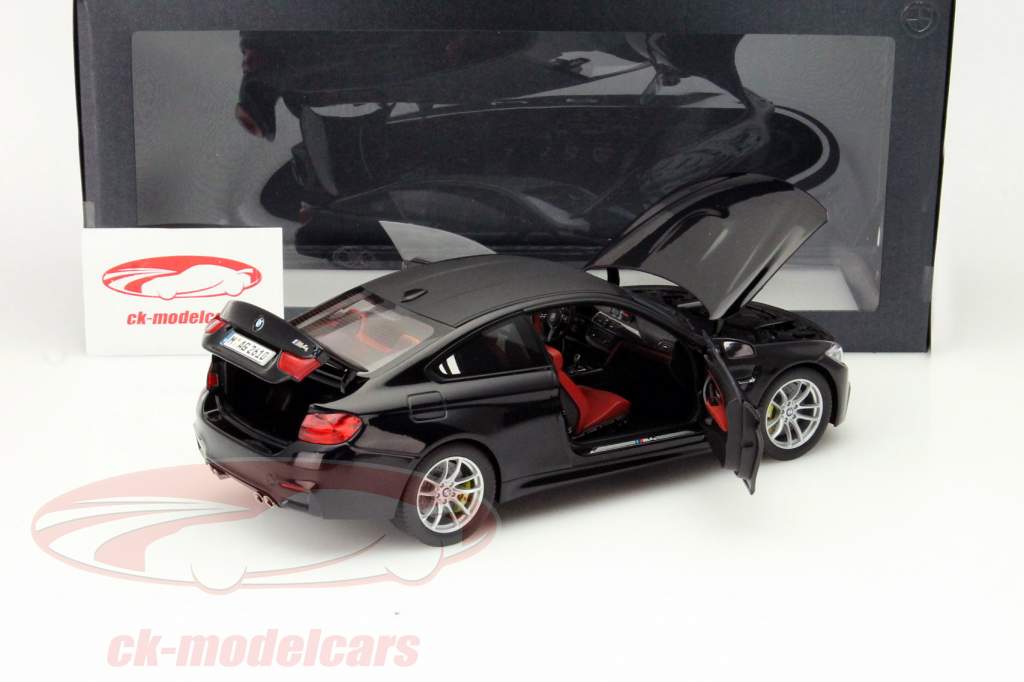 宝马 M4 (F82) 轿跑车 2014年 黑/ 亚光黑色 1:18 ParagonModels