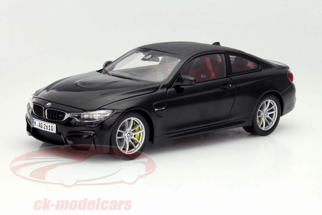 宝马 M4 (F82) 轿跑车 2014年 黑/ 亚光黑色 1:18 ParagonModels