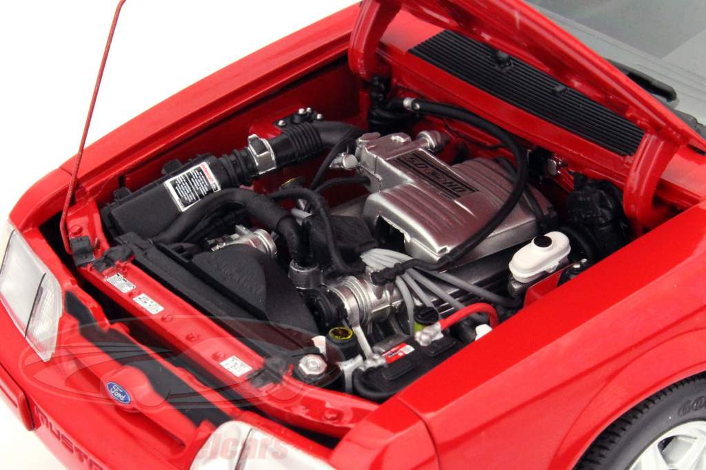 Ford Mustang LX Год 1993 красный 1:18 GMP