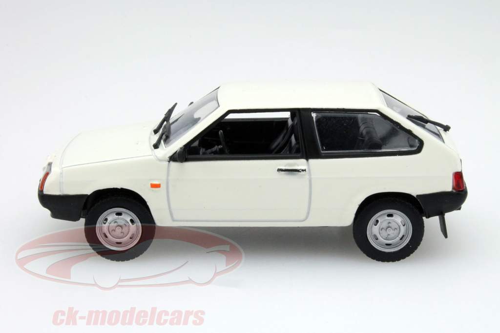 Lada 2108 Samara Wit 1:43 Altaya
