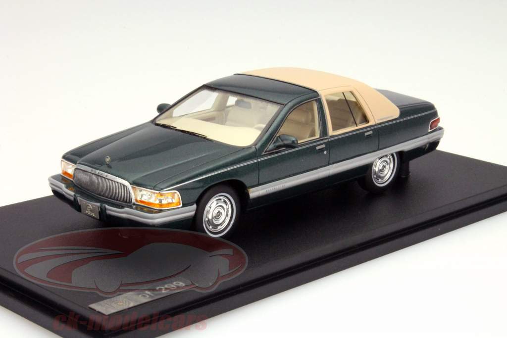 Buick Roadmaster Year 1994 dark green 1:43 GLM