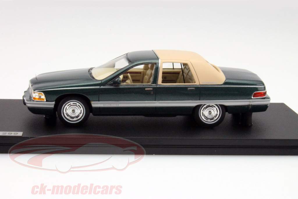 Buick Roadmaster Год 1994 темно-зеленый 1:43 GLM
